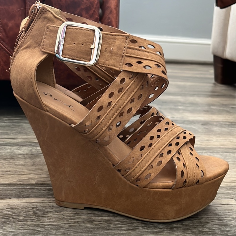 Qupid Size 9 Wedge Heels